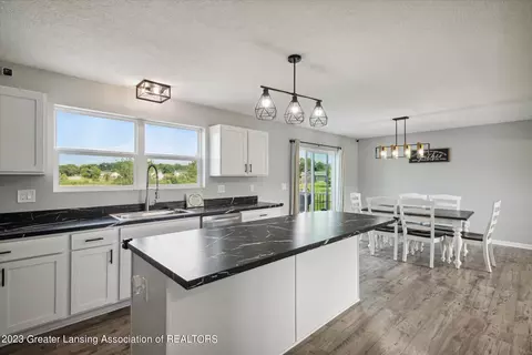 625 Launch Point Dr, Perry, MI 48872 photo 17