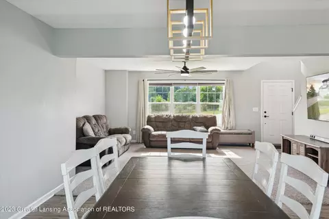 625 Launch Point Dr, Perry, MI 48872 photo 12