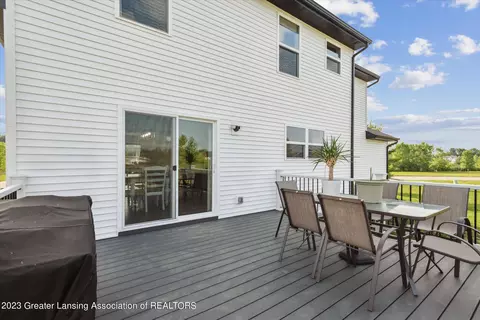 625 Launch Point Dr, Perry, MI 48872 photo 38