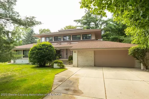 3773 Viceroy Dr, Okemos, MI 48864