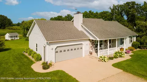 5734 W Taft Rd, Saint Johns, MI 48879