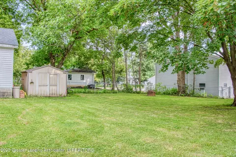 214 E Main St, Vernon, MI 48476 photo 22