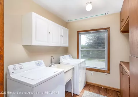 2216 E Cavanaugh Rd, Lansing, MI 48910 photo 13