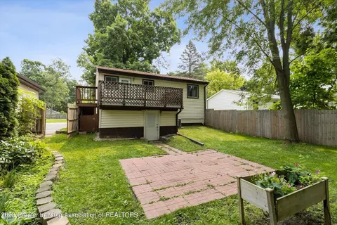 5983 Cypress St, Haslett, MI 48840 photo 15