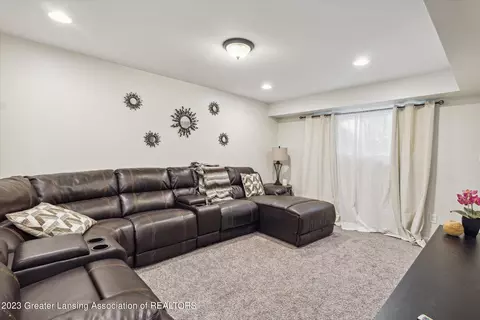 5983 Cypress St, Haslett, MI 48840 photo 11