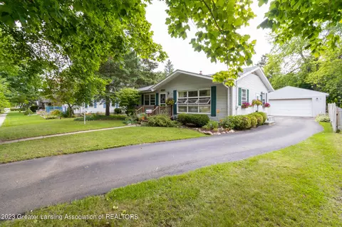 1942 Maple St, Holt, MI 48842 photo 32