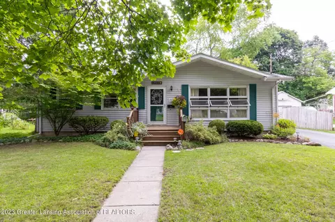 1942 Maple St, Holt, MI 48842