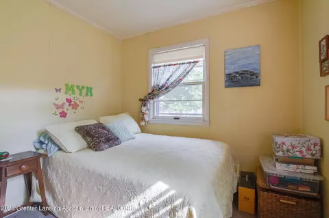 1942 Maple St, Holt, MI 48842 photo 16