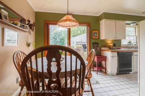1942 Maple St, Holt, MI 48842 photo 7