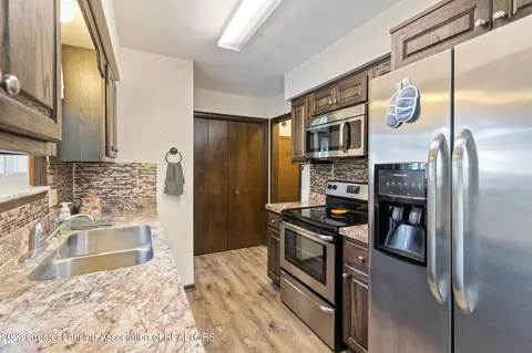12875 Rambler Rd, Dewitt, MI 48820 photo 6