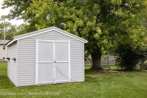 394 Lee St, Sunfield, MI 48890 photo 6