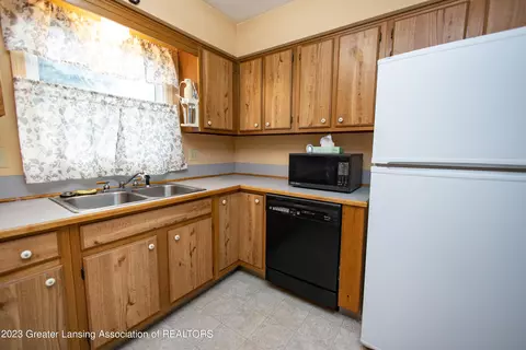 394 Lee St, Sunfield, MI 48890 photo 16