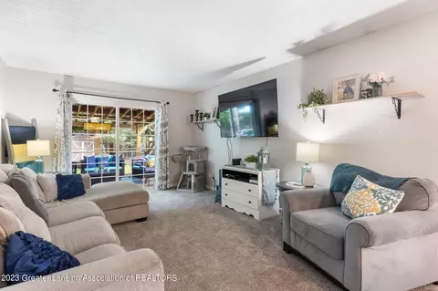 716 Spring St, Grand Ledge, MI 48837 photo 7