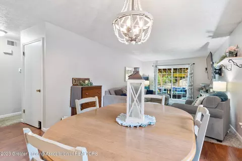 716 Spring St, Grand Ledge, MI 48837 photo 6
