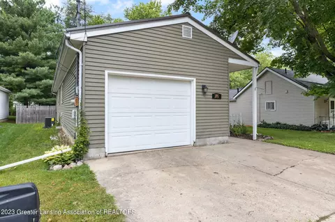 716 Spring St, Grand Ledge, MI 48837 photo 24