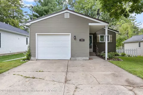 716 Spring St, Grand Ledge, MI 48837 photo 23