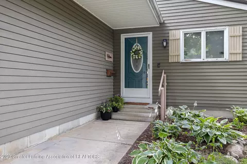 716 Spring St, Grand Ledge, MI 48837 photo 4