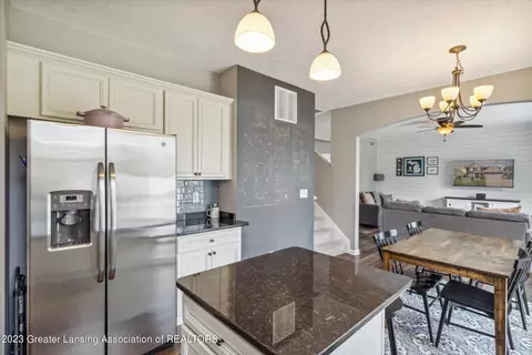 1111 Oakwood Dr, Dewitt, MI 48820 photo 13