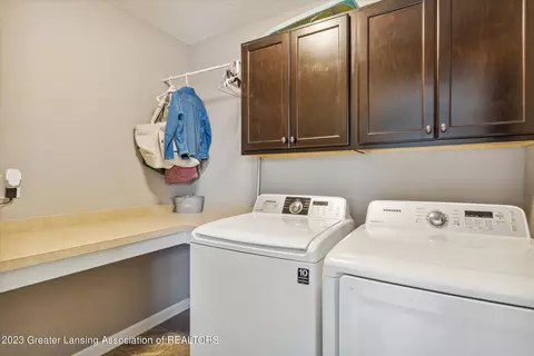 1111 Oakwood Dr, Dewitt, MI 48820 photo 39