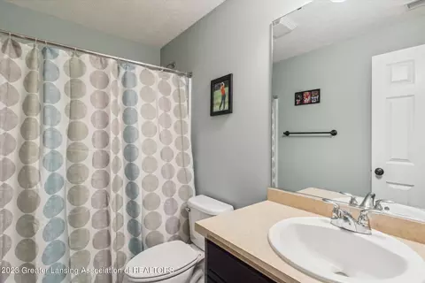 1111 Oakwood Dr, Dewitt, MI 48820 photo 16