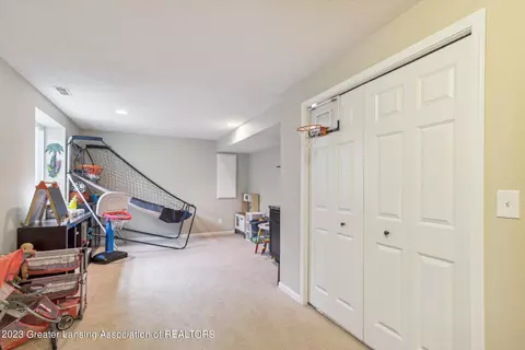 1111 Oakwood Dr, Dewitt, MI 48820 photo 40