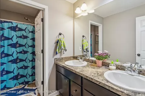 1111 Oakwood Dr, Dewitt, MI 48820 photo 26