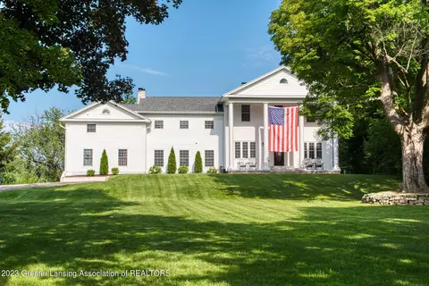 1026 Summit St, Owosso, MI 48867