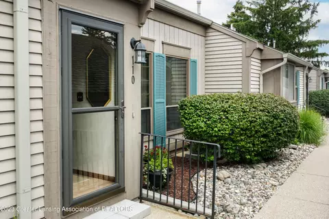 110 Park Meadows Dr #54, Lansing, MI 48917