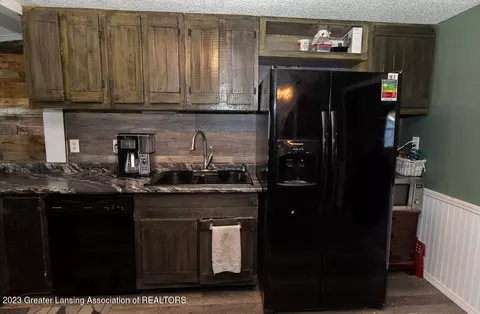 2450 W Hyde Rd, Saint Johns, MI 48879 photo 12