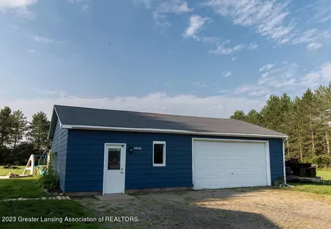 2450 W Hyde Rd, Saint Johns, MI 48879 photo 4