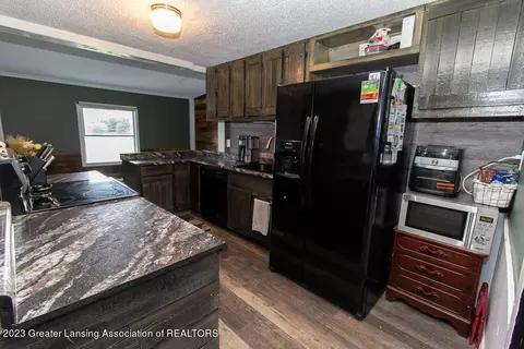 2450 W Hyde Rd, Saint Johns, MI 48879 photo 9