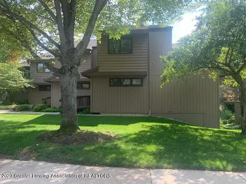 5429 Wild Oak Dr, East Lansing, MI 48823
