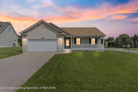 1653 Gander Hill Dr, Holt, MI 48842