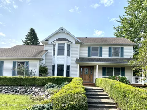 102 Spring Meadows Ln, Dewitt, MI 48820
