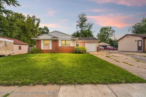 3131 Karen St, Lansing, MI 48911