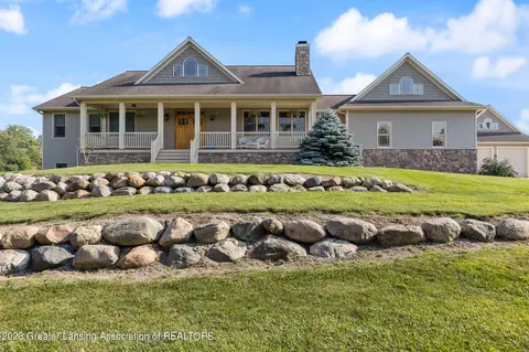 13535 S Wright Rd, Eagle, MI 48822