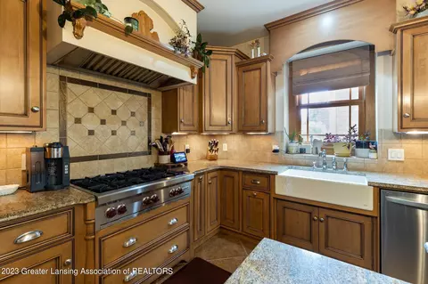 13535 S Wright Rd, Eagle, MI 48822 photo 7