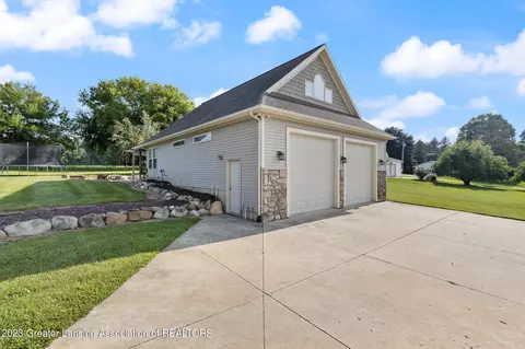 13535 S Wright Rd, Eagle, MI 48822 photo 42
