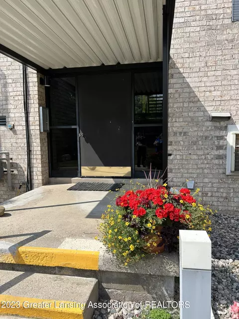 5895 W Michigan Ave #93, Saginaw, MI 48638