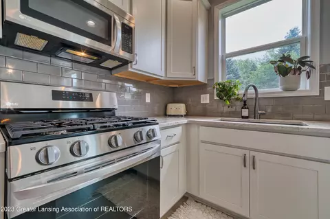 4145 Presidents Way, Dewitt, MI 48820 photo 27