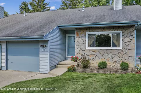 1118 Timbercreek Dr #10, Grand Ledge, MI 48837