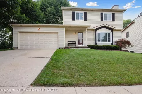 524 Peachtree Pl, Mason, MI 48854