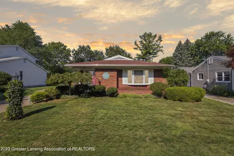 610 Hall Blvd, Mason, MI 48854