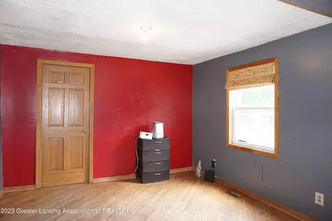 515 S Cedar St, Owosso, MI 48867 photo 7