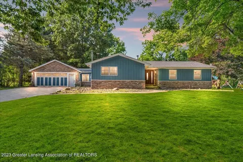 5747 Harper Rd, Holt, MI 48842