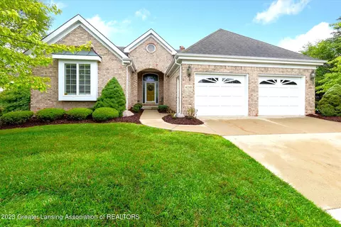 6210 W Golfridge Dr, East Lansing, MI 48823