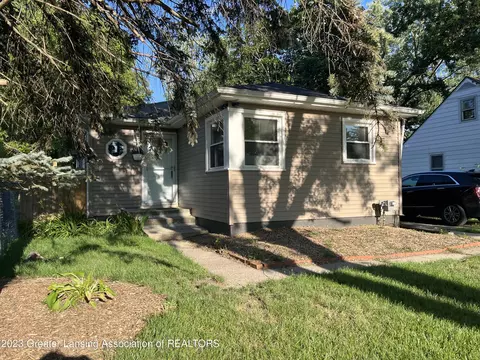 3607 Pleasant Grove Rd, Lansing, MI 48910