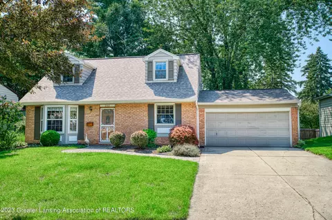 2103 Cogswell Dr, Lansing, MI 48906