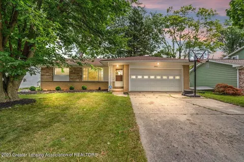 2410 Leon Ave, Lansing, MI 48906