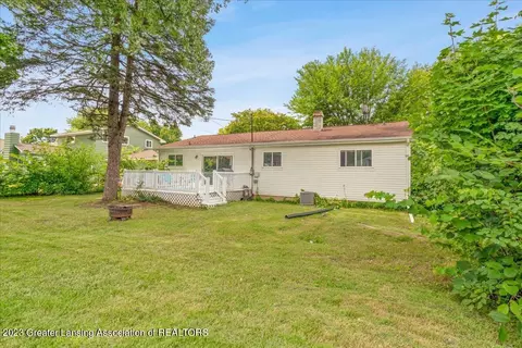2410 Leon Ave, Lansing, MI 48906 photo 25